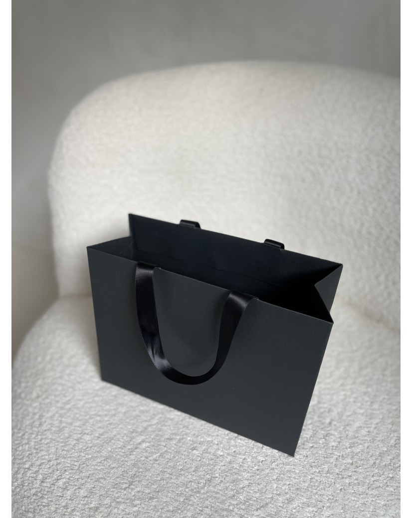 Luxus-Papiertüte Schwarz – schwarze Henkel – S (25 x 10 x 20 cm)