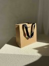 Bolsa de papel de lujo kraft – asas negras – XS (16 x 8 x 16 cm)