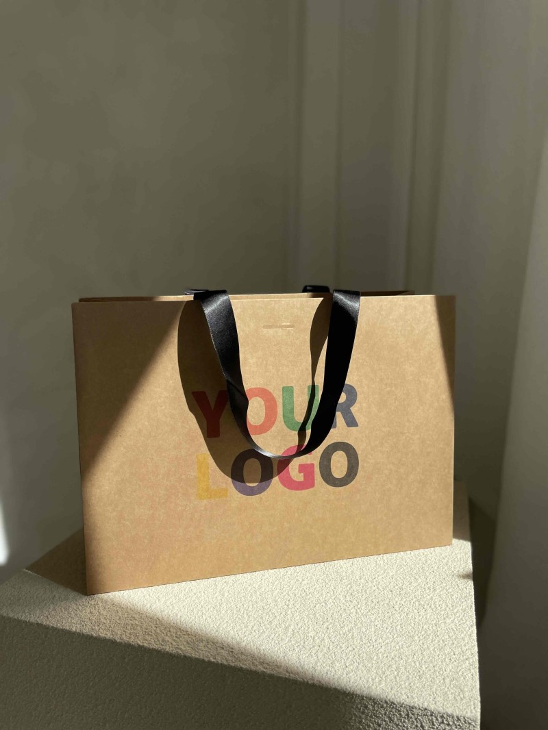 Luxus-Papiertüte Kraft – schwarze Henkel – M (35 x 12 x 25 cm)