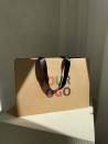 Bolsa de papel de lujo kraft – asas negras – M (35 x 12 x 25 cm)