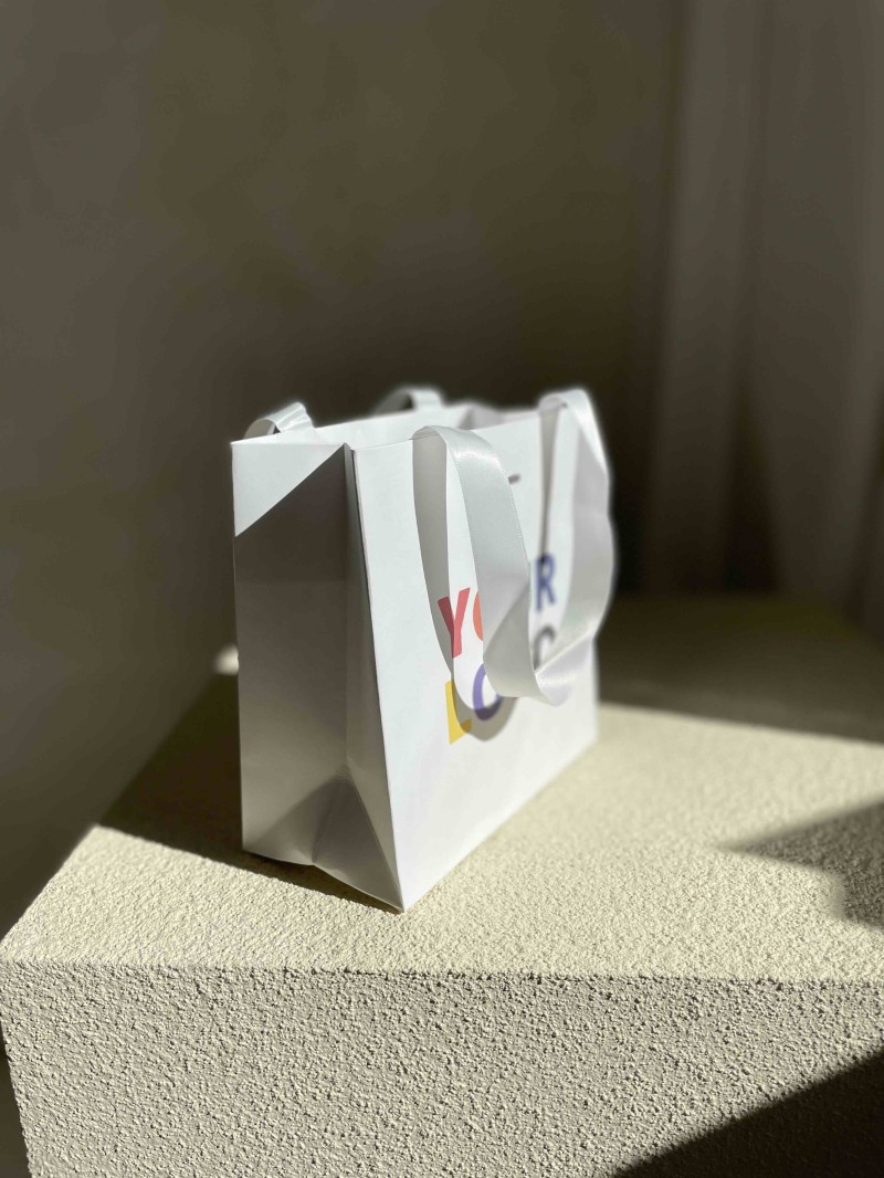 Luxus-Papiertüte Weiß – weiße Kordelhenkel – XS (16 x 8 x 16 cm)