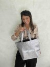 TASCHE NICE DISCO SILBER – M (40x14x30 cm)