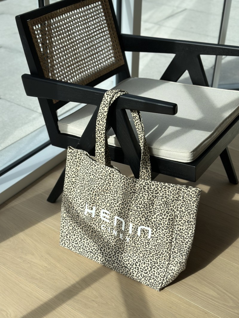 BOLSA NANCY - LEOPARD LIGHT 🤎 (43x15x36 cm) BOLSA NANCY - LEOPARD LIGHT 🤎 (43x15x36 cm)