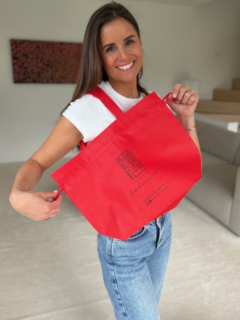 Sac Non Tissé Personnalisé Rouge – Cabas Publicitaire modèle Nice M | Moonpack