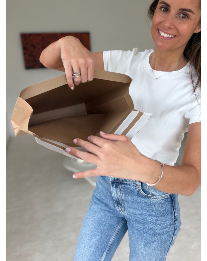 Individuell bedruckbare, reißfeste Kraftpapier-Versandtasche mit Bodenfalte und Klebestreifen – Größe M