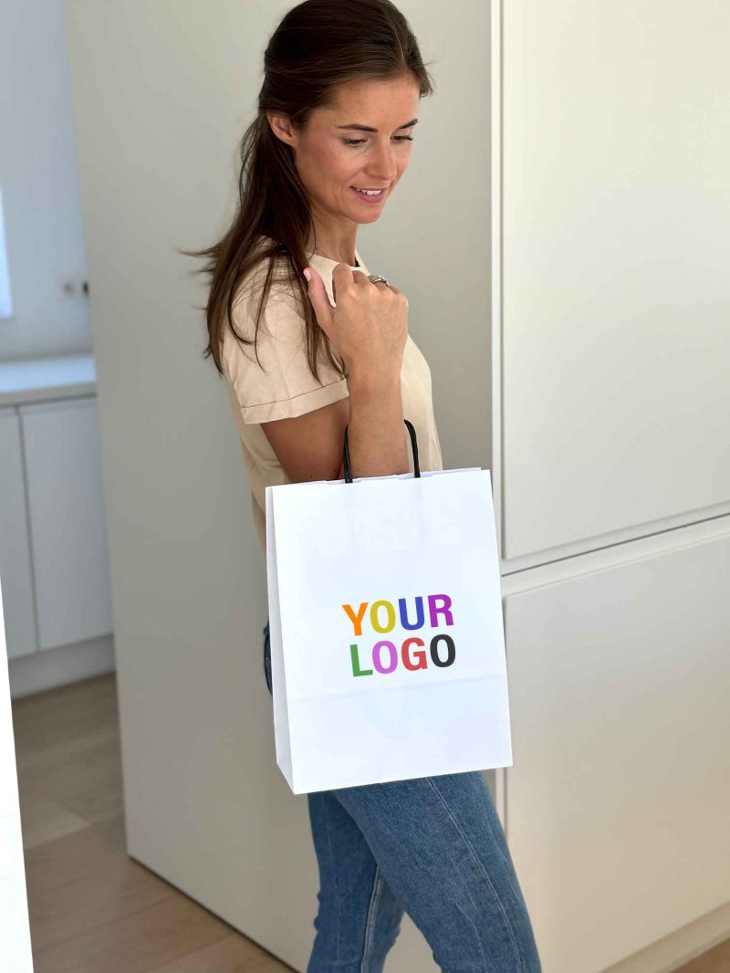 Bolsa Kraft Blanca M – Con Asas Negras, Lista Para Tu Logo