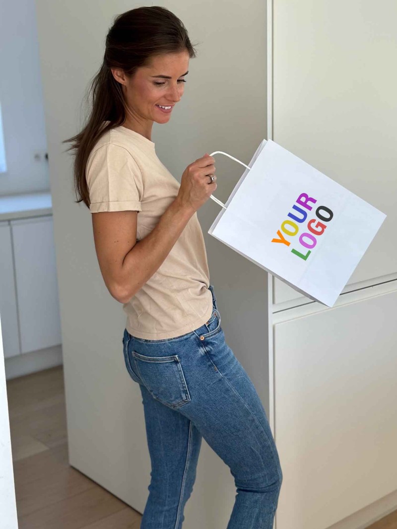White Kraft Bag M – Your Logo Will Feel Right at Home