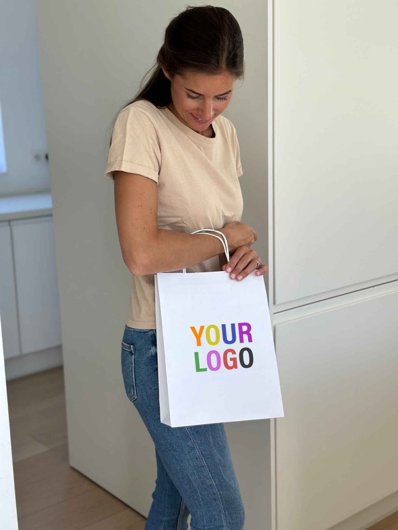 White Kraft Bag M – Your Logo Will Feel Right at Home