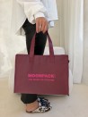 Sac non tissé personnalisé avec fermeture éclair – modèle Amsterdam Bordeaux M (35x12x25cm)