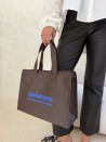 Sac non tissé personnalisé avec fermeture éclair – modèle Amsterdam Brun M (35x12x25cm)