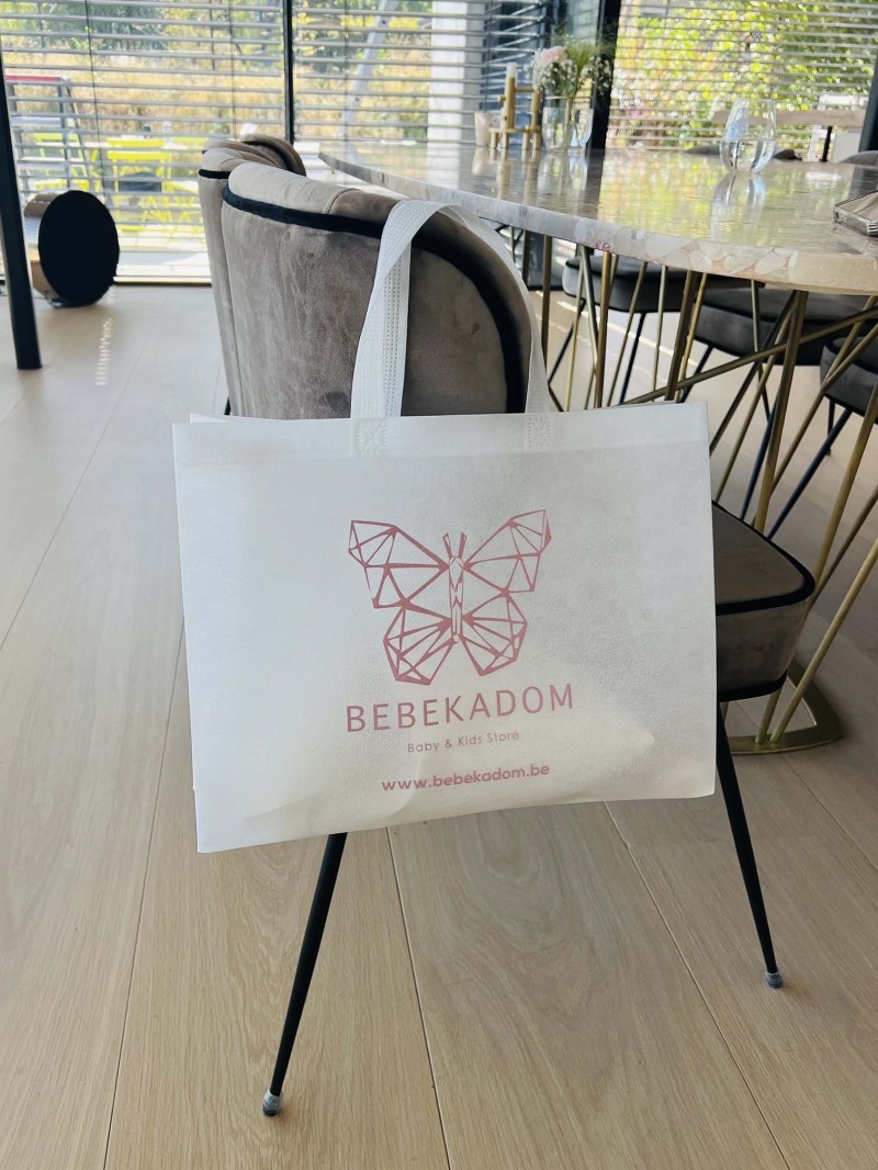 Sac tissu blanc personnalisé pas cher et respectueux de l'environnement