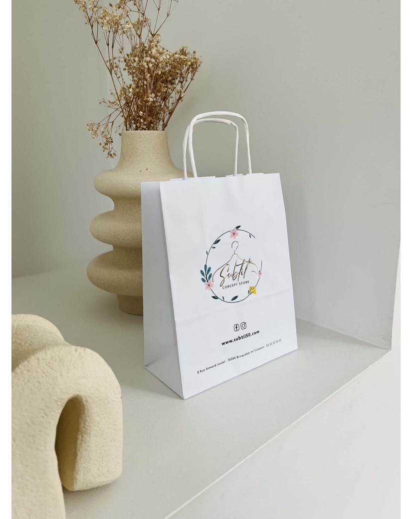 Weiße Papiertüten mit Kordelgriffen – Größe S (18×8×22,5 cm)