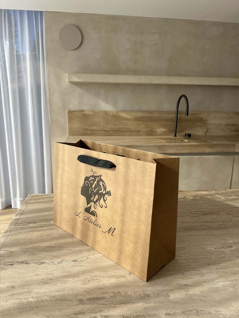Braune Luxuspapiertüte – Größe S (25×10×20 cm)