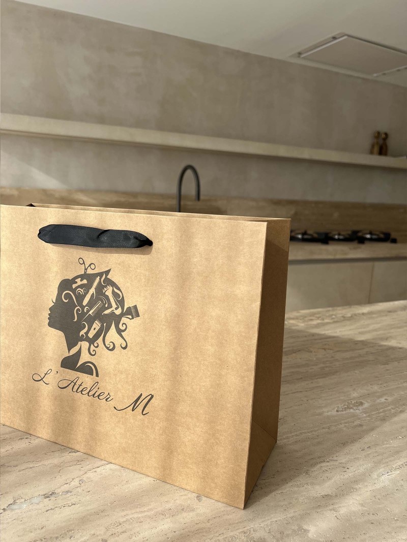 Braune Luxuspapiertüte – Größe S (25×10×20 cm)