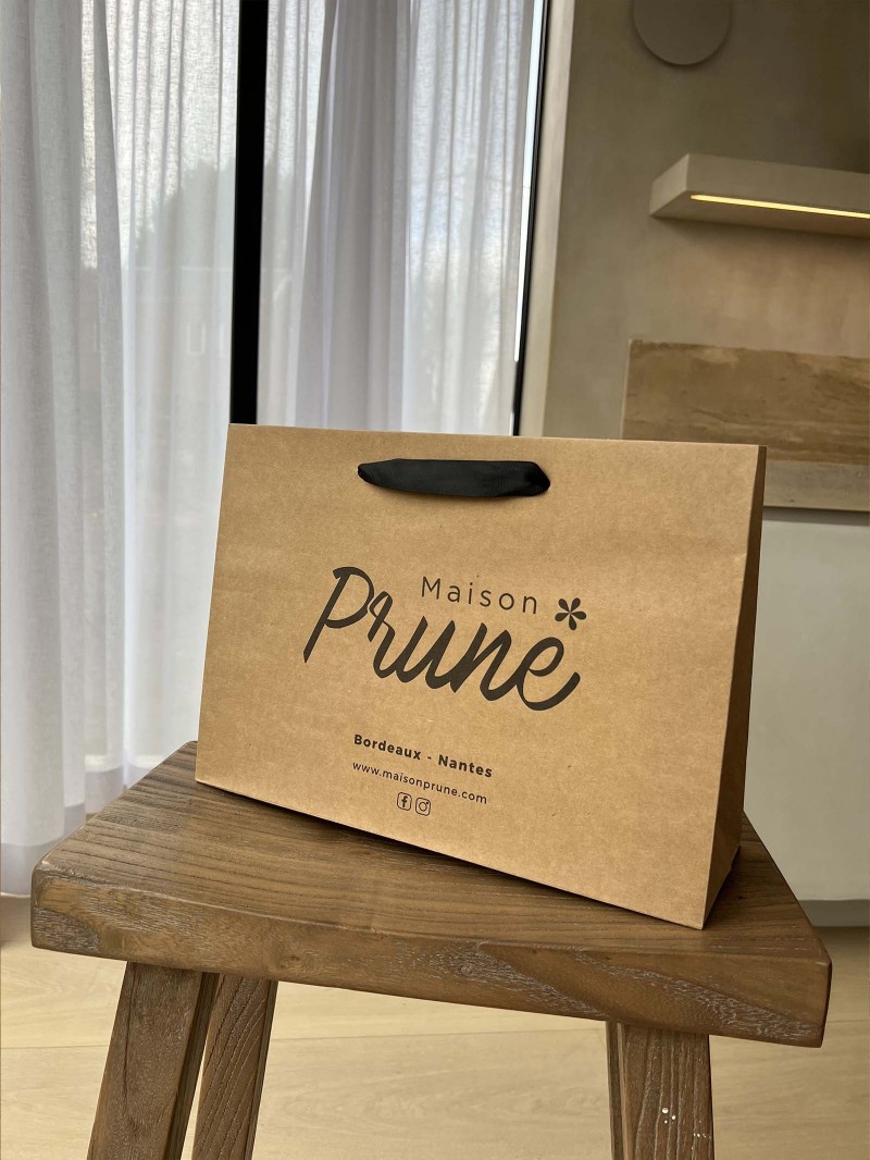 Braune Luxuspapiertüte – Größe M (35×12×25 cm)