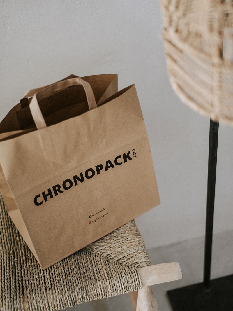Braune Papiertüten mit Flachgriffen – Snack/Takeaway-Format (32×21×33 cm)