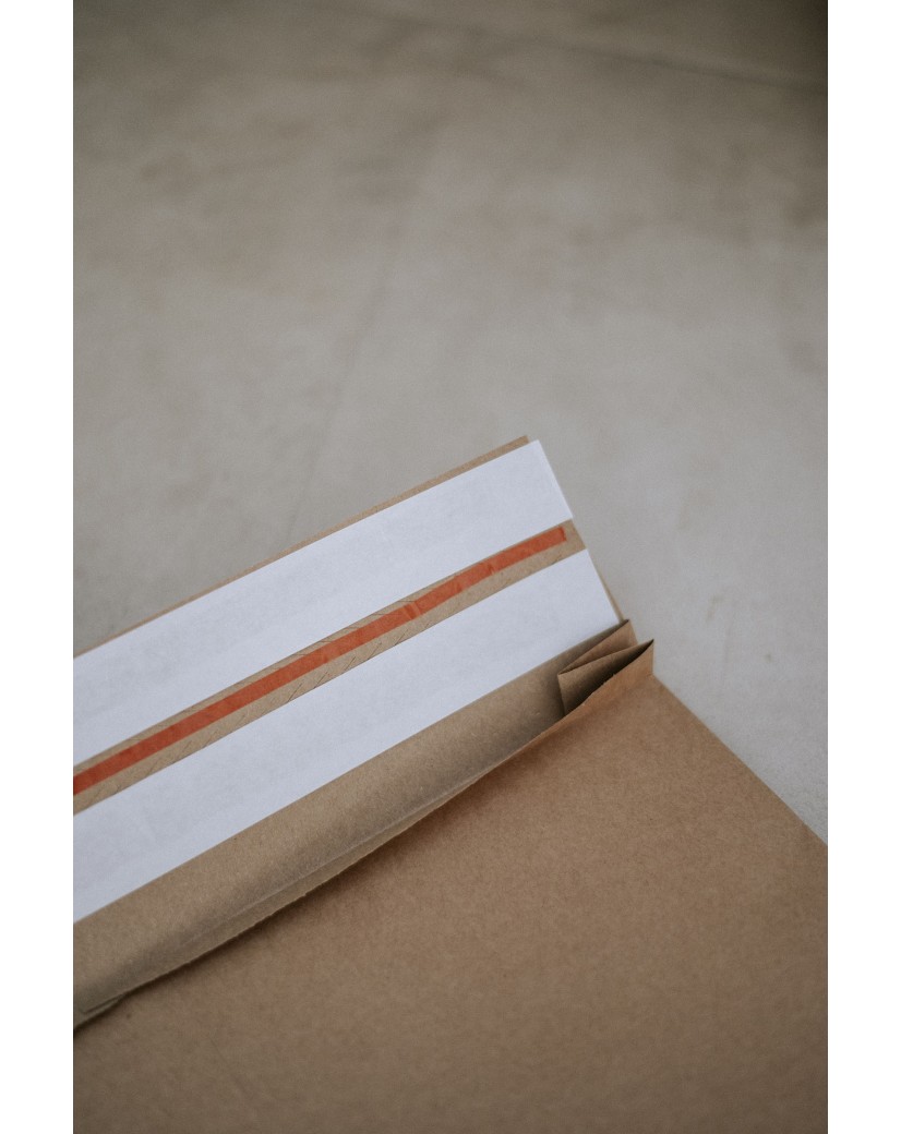 ONSCHEURBARE MAILERBAG - KRAFT M (32X8X43CM)