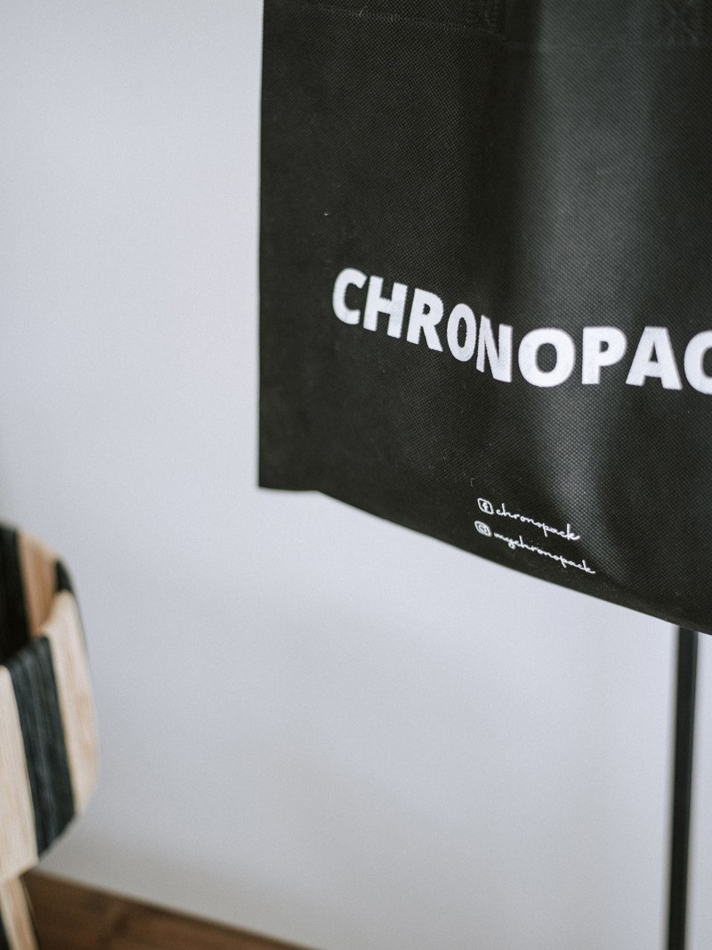 Sac tissu noir personnalisé pas cher et respectueux de l'environnement