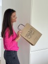 Sac kraft M Poignées Noires – Écolo, Personnalisable & Prêt à l’Envoi!