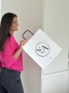 TAS MET ZWART GEDRAAID HANDVAT - WIT M VIERKANT (30,5x17x34cm)