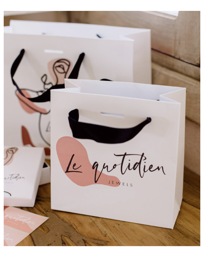 Weiße Luxuspapiertüte – Größe S  (25x10x20cm)