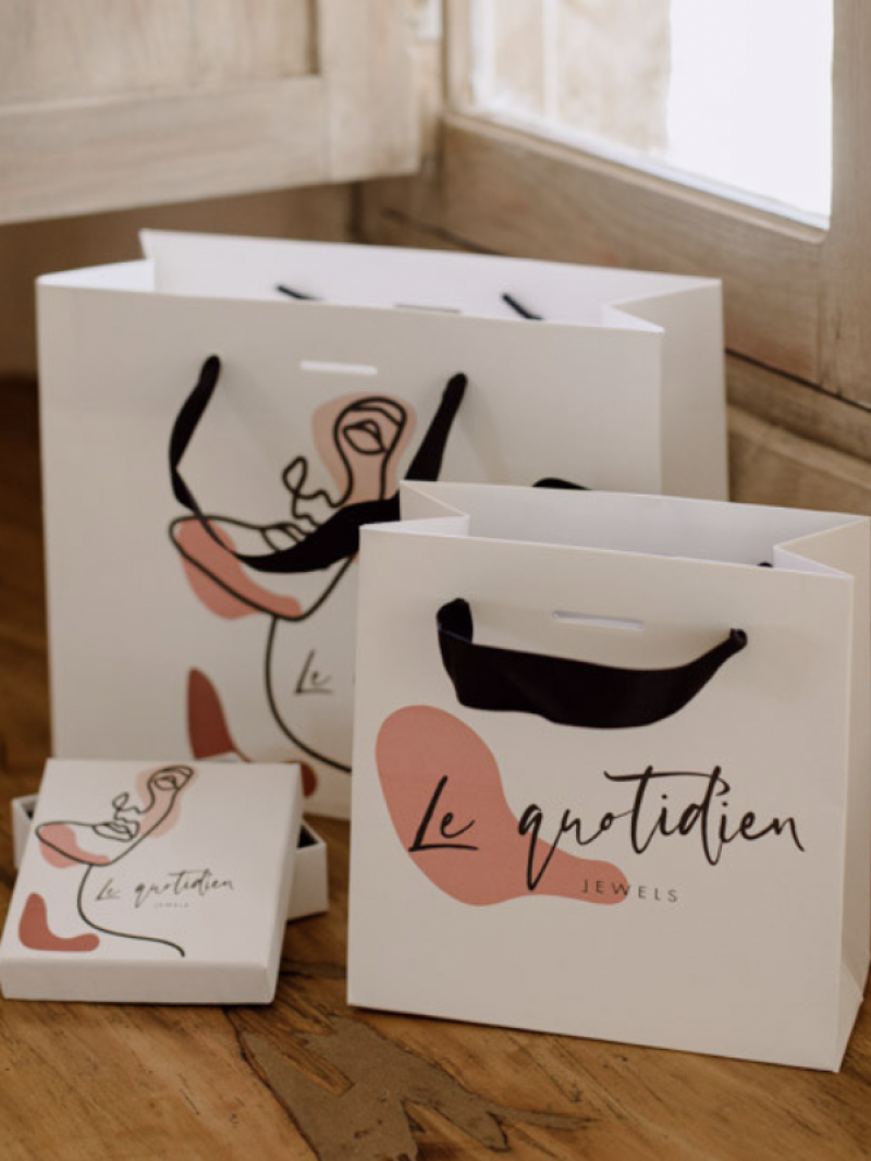 Weiße Luxuspapiertüte – Größe S  (25x10x20cm)