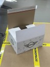 Caja de envío con cierre adhesivo - Blanca M