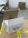 Caisse d'expédition avec fermeture adhésive - Blanche M