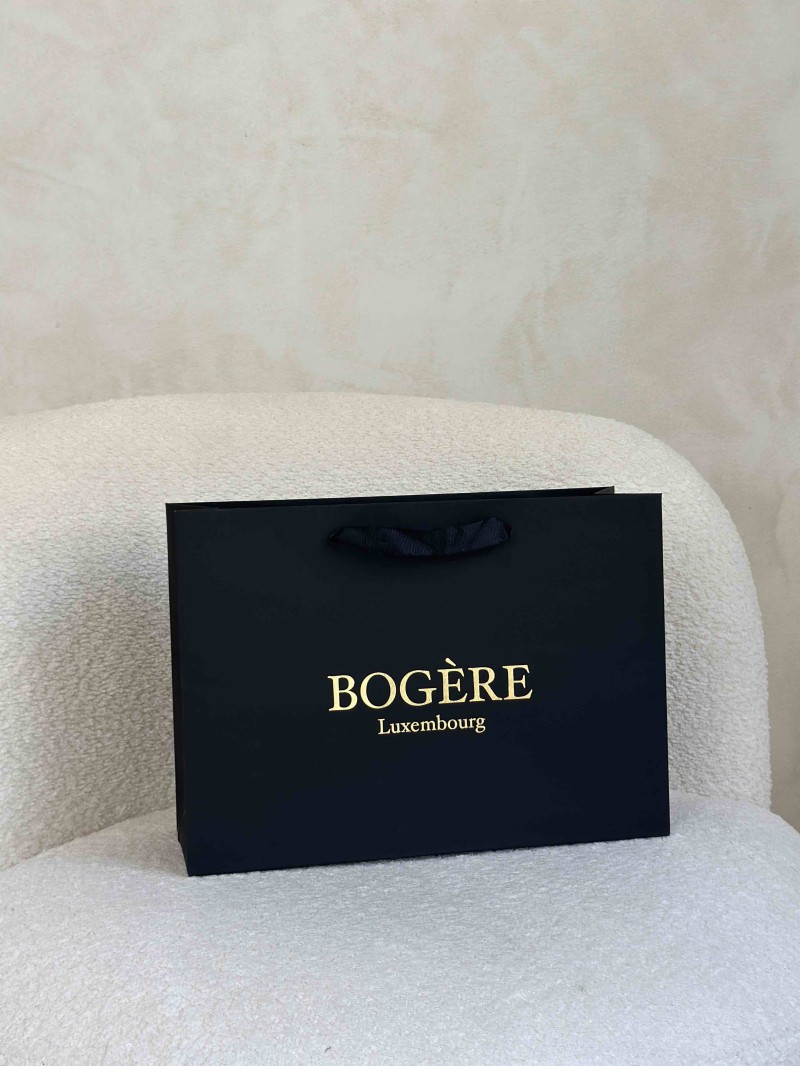 Schwarze Luxuspapiertüten – M (35x12x25 cm)